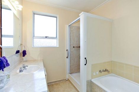 Photo of property in 32 Harrowdale Drive, Avonhead, Christchurch, 8042