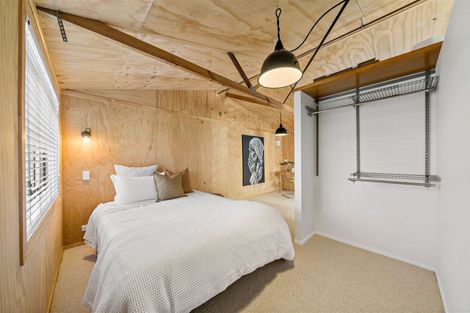 Photo of property in 17 Karamu Street, Te Atatu Peninsula, Auckland, 0610