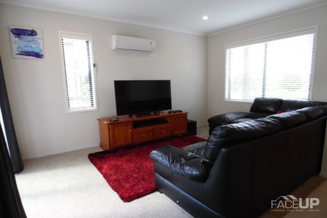 Photo of property in 47 Station Street, Hobsonville, Auckland, 0616