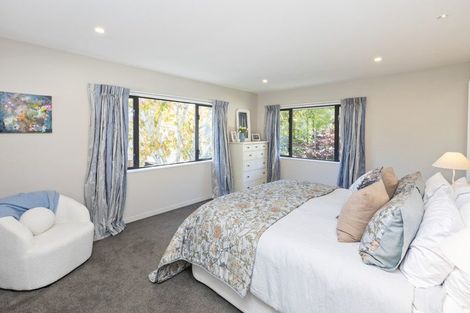 Photo of property in 2 Maurice Knowles Lane, Cashmere, Christchurch, 8022