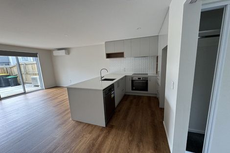 Photo of property in 2/27 Linwood Avenue, Linwood, Christchurch, 8011