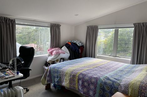 Photo of property in 61u2 Black Rock Road, Newlands, Wellington, 6037