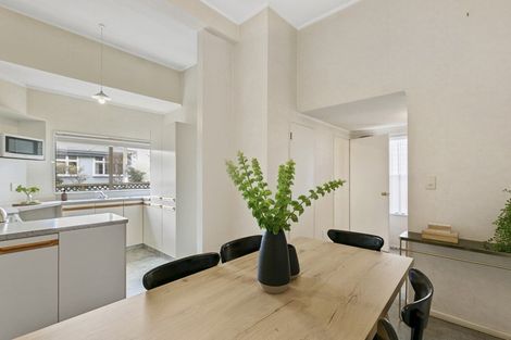 Photo of property in 50f1 Rintoul Street, Newtown, Wellington, 6021