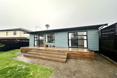 Photo of property in 19a Glenhaven Place, Te Atatu Peninsula, Auckland, 0610