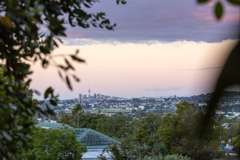 Photo of property in 1/44b Pleasant Road, Glen Eden, Auckland, 0602