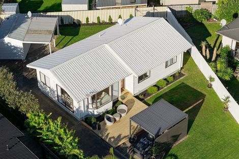 Photo of property in 228 Gravatt Road, Papamoa Beach, Papamoa, 3118