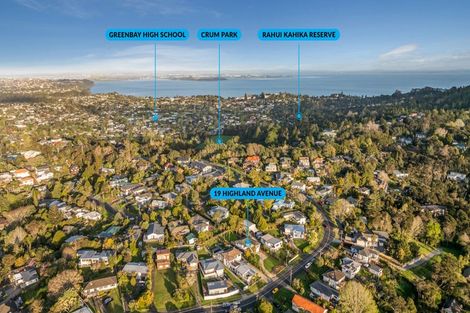 Photo of property in 19 Highland Avenue, Titirangi, Auckland, 0604