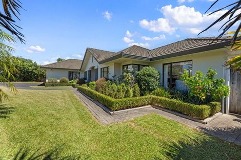 Photo of property in 8 Moy Place, East Tamaki Heights, Auckland, 2016
