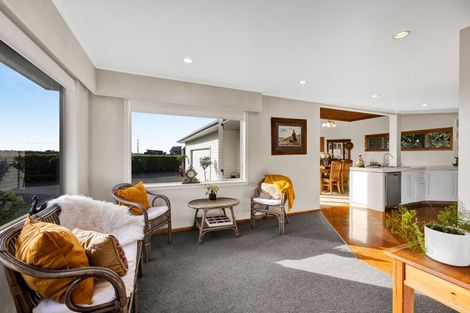 Photo of property in 242 Tawhiti Road, Hawera, 4672