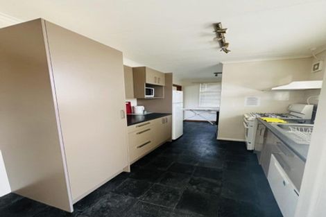 Photo of property in 6 Lewis Place, Highbury, Palmerston North, 4412