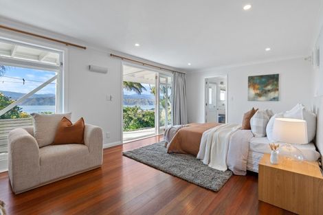 Photo of property in 66 Seatoun Heights Road, Seatoun, Wellington, 6022