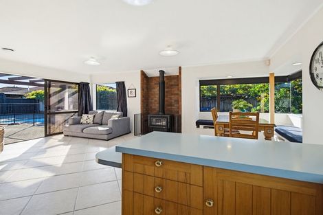Photo of property in 11 Fern Grove, Taradale, Napier, 4112