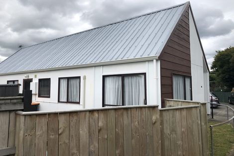 Photo of property in 27a Dorset Crescent, Hokowhitu, Palmerston North, 4410