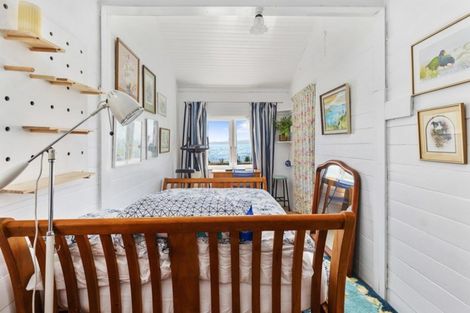 Photo of property in 8 Ocean Parade, Pukerua Bay, 5026