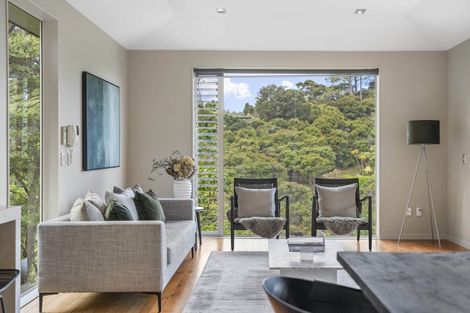 Photo of property in 6 Herrings Cove Place, Titirangi, Auckland, 0604