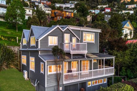 Photo of property in 35 Reserve Terrace, Lyttelton, 8082