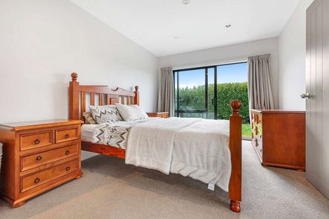 Photo of property in 8 Latham Stubbs Crescent, Waipawa, 4210