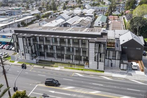 Photo of property in 2d/4045 Great North Road, Glen Eden, Auckland, 0602