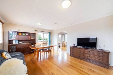Photo of property in 76 Harrington Road, Henderson, Auckland, 0610