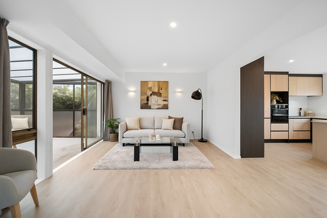 Photo of property in 121 Settlement Road, Papakura, 2110