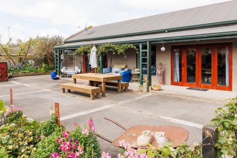 Photo of property in 1 Strachan Way, Highbury, Palmerston North, 4412