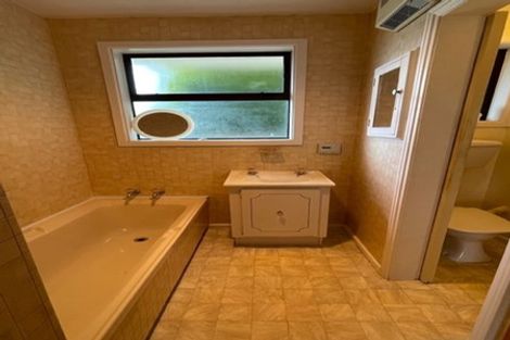 Photo of property in 53 Oriana Crescent, Hornby, Christchurch, 8042