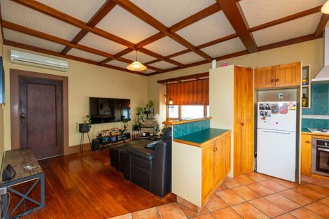 Photo of property in 15 Latham Street, Napier South, Napier, 4110