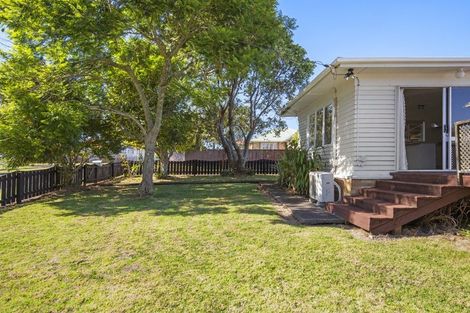 Photo of property in 12 Montgomery Avenue, Pukekohe, 2120