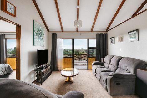 Photo of property in 16 Langstone Street, Welcome Bay, Tauranga, 3112