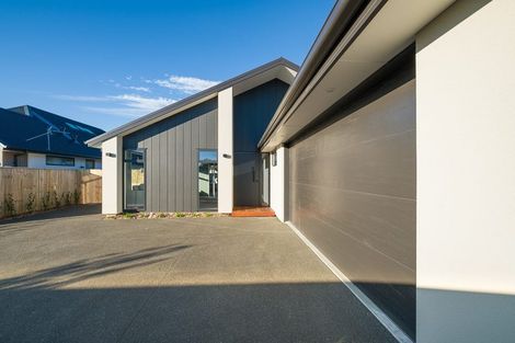 Photo of property in 32 Withers Crescent, Halswell, Christchurch, 8025