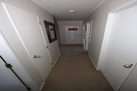 Photo of property in 15 Rice Crescent, Newlands, Wellington, 6037