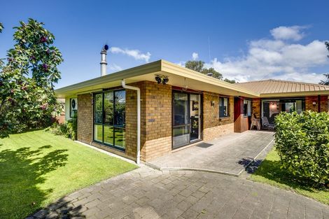 Photo of property in 32 Kotuku Place, Taradale, Napier, 4112