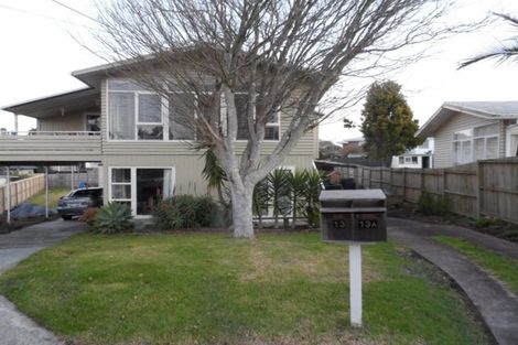 Photo of property in 13 Rickards Place, New Lynn, Auckland, 0600