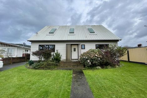 Photo of property in 53 Parkway, Wainuiomata, Lower Hutt, 5014