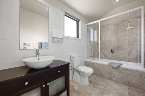 Photo of property in 140 Gills Road, Albany Heights, Auckland, 0632