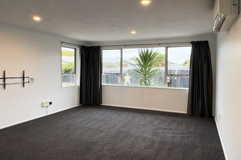 Photo of property in 14 Carteret Place, Aranui, Christchurch, 8061
