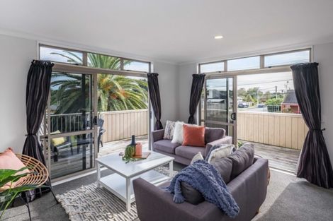 Photo of property in 52 Martin Road, Paraparaumu Beach, Paraparaumu, 5032