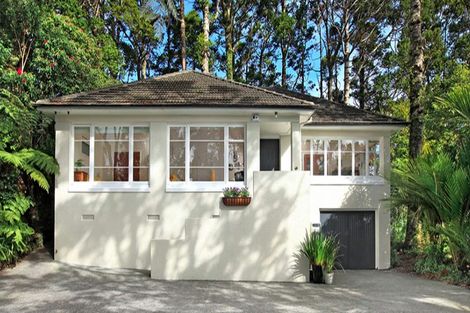 Photo of property in 108 Scenic Drive, Titirangi, Auckland, 0604