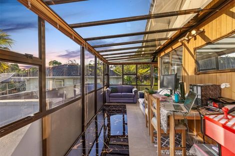 Photo of property in 39 Rehia Road, Massey, Auckland, 0614