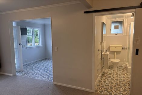 Photo of property in 2/3 Kingston Heights Road, Kingston, Wellington, 6021