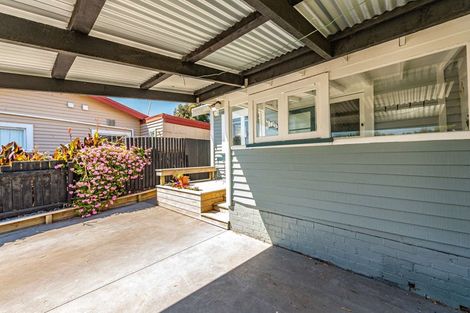 Photo of property in 40 Karaka Street, Castlecliff, Whanganui, 4501