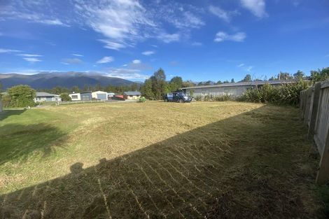 Photo of property in 15 Nyhon Place, Haast, 7886