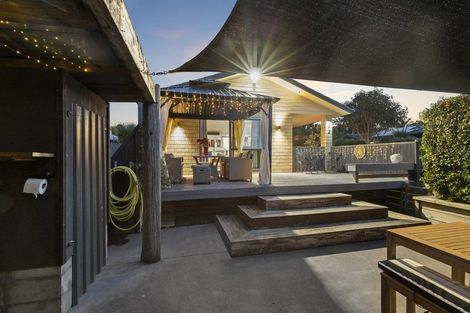 Photo of property in 12 Rays Way, Tuakau, 2121