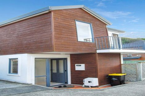 Photo of property in 2/346 The Parade, Island Bay, Wellington, 6023