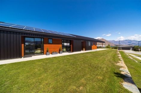 Photo of property in 20 Infinity Drive, Wanaka, 9305