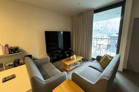 Photo of property in Wyndham Gardens Apartments, 30 Red Oaks Drive, Frankton, Queenstown, 9300