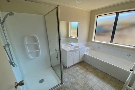 Photo of property in 10 Locksley Lane, Hamilton East, Hamilton, 3216