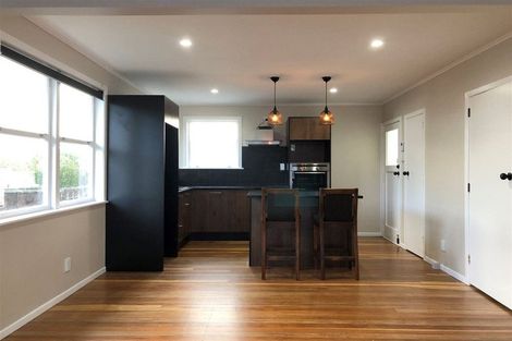 Photo of property in 496 Don Buck Road, Massey, Auckland, 0614