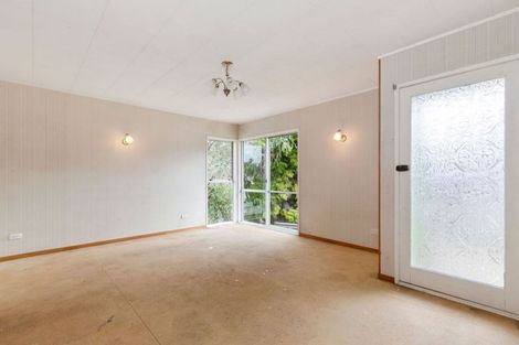 Photo of property in 5 Topliss Drive, Northcross, Auckland, 0632