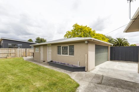 Photo of property in 24 Paisley Street, Mellons Bay, Auckland, 2014